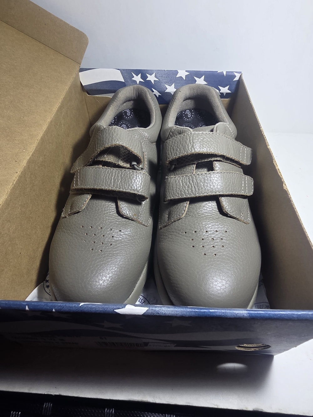 P.W. Minor Men's Leisure Strap DX2 II Taupe Leather Walking Shoes 9.5M w/box - Picture 10 of 10